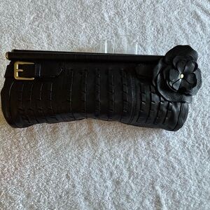 KENNETH COLE BLACK LEATHER CLUTCH